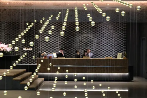 ▲由御盟集團打造、台灣首間加入萬豪國際集團奢華系列The Luxury Collection的「THE AMNIS然一酒店」已正式揭幕，此為酒店大廳。（圖／記者葉盛耀攝）