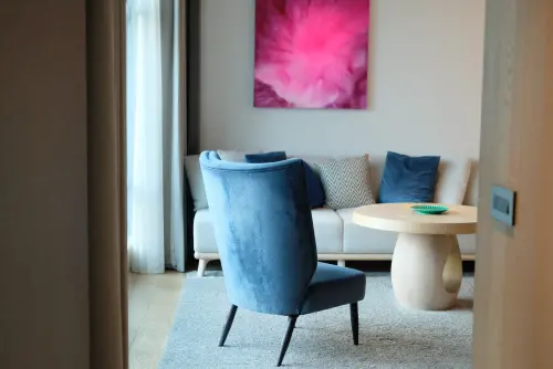 ▲然一酒店內房間內陳設，每個都相當雅緻。（圖／記者葉盛耀攝）