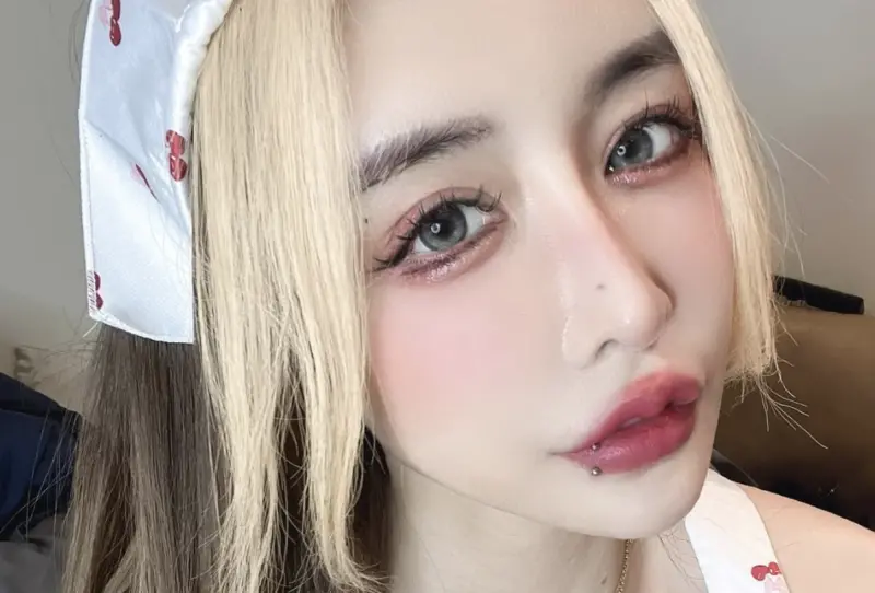 ▲日前網紅蕾菈宣布和老公湯宇離婚，對此雪碧（方祺媛，如圖）在社群談及網紅圈的離婚率非常高，呼籲女性當自強，就算懷孕了也不要輕易結婚。（圖／雪碧iG@sprite0719ss）