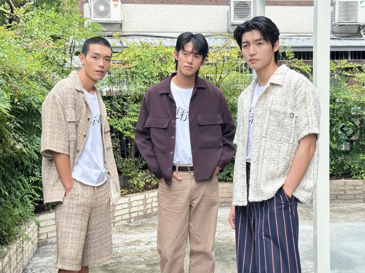 ▲《進行曲》重用牧森（左起）、余杰恩與劉育仁，他們扮演建中學生的丰采吸引不少女性目光，但他們本身的學生時期，除了身為籃球高手的劉育仁真的情書收不完，牧森因為爸爸太帥，常被老師質疑：「怎麼長這樣？」余杰恩更吃過倉鼠大便，被大家覺得是怪人。（圖／未來進行曲提供）