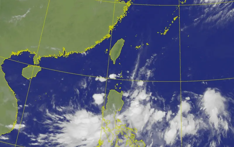 ▲中央氣象署表示，今日將保持高溫，午後需嚴防雷雨；氣象專家吳德榮則提到，南海有熱帶擾動醞釀中。（圖／中央氣象署cwa.gov.tw）