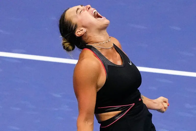 ▲世界第一的薩巴倫卡（Aryna Sabalenka）再度展現強大實力，在4日女單四強賽中以4：6、6：3、6：4逆轉擊敗美國名將佩古拉（Jessica Pegula），成功闖進決賽。（圖／美聯社／達志影像）