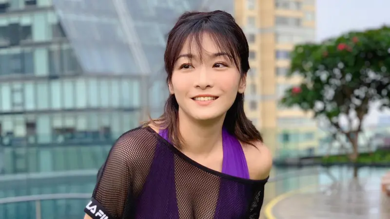 ▲江祖平（如圖）當年有多紅？19歲被陳曉東 MV 選中，陳曉東在西門町街頭追著她跑成經典回憶；在《風雲》與日本巨星千葉真一演父女；憑《愛》《娘家》成八點檔一姐，近年重返民視再創代表作。（圖／翻攝自臉書江祖平Fans World）