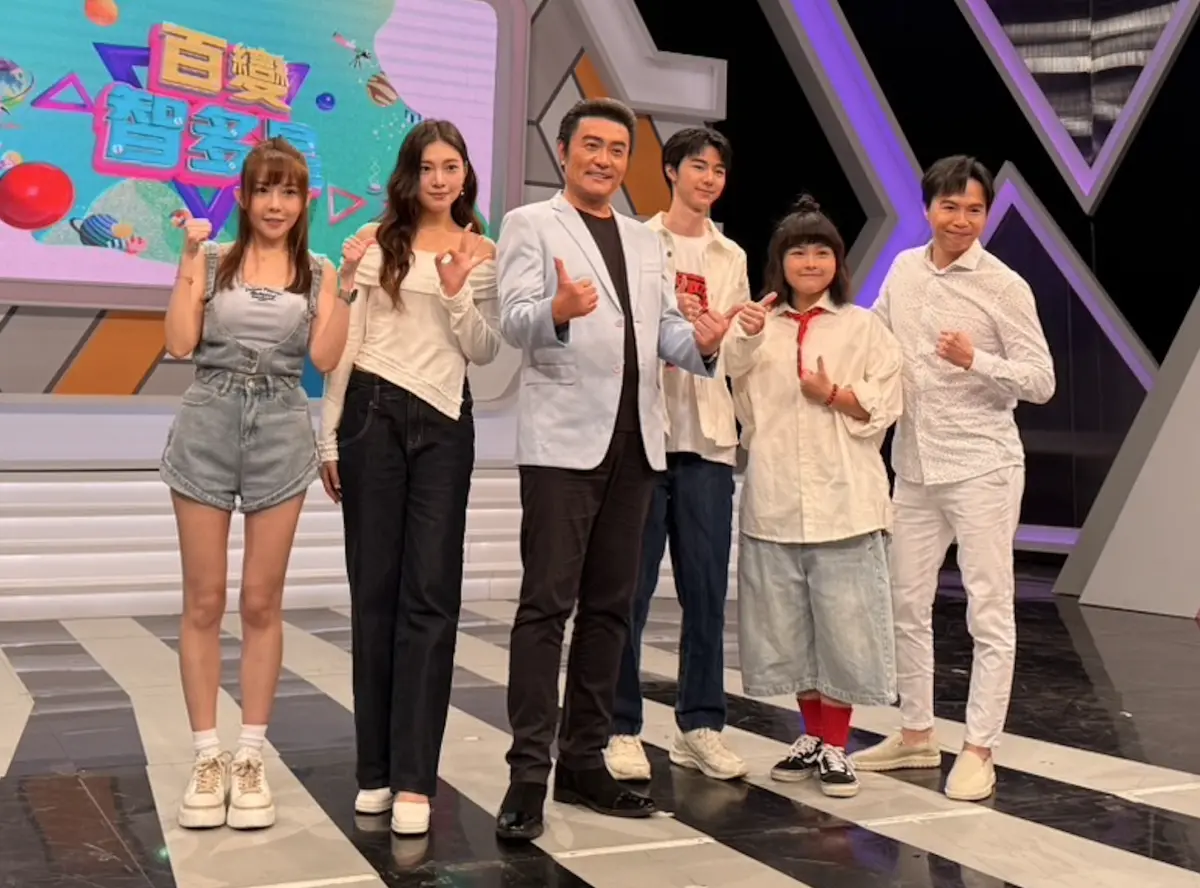 ▲李㼈（左三）對於江祖平的性侵控訴風暴表示過去和她合作過《飛龍在天》，認為她的個性很直，另一方龔美富和他相交多年，希望司法能調查事情真相，暫時無法下定論，可是若做錯事就要負責任，如果沒有也不要被誣賴。吳鈴山（右一）也表示身為第三方不好對事情下評斷。（圖／年代提供）