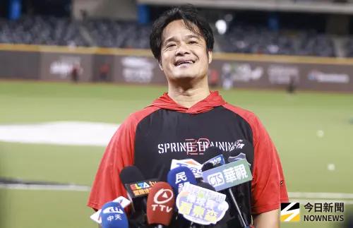 ▲味全龍隊林智勝引退賽第一天賽前接受訪問。（圖／記者葉政勳攝 ,2025.09.05）