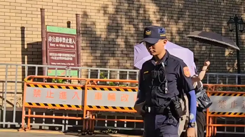 <p>▲中正一局出動超過110名警力嚴防衝突發生。(圖/記者劉松霖攝)</p>