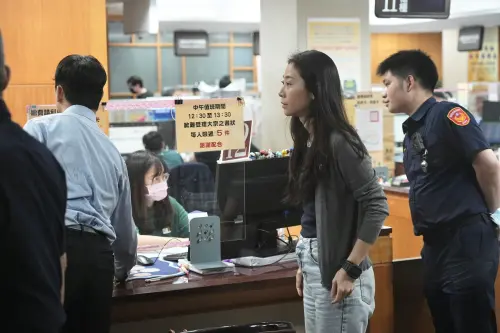 ▲應曉薇委任律師吳佳蓉。（圖／記者嚴俊強攝）