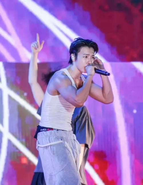 偷拍SJ東海健身教練道歉難平眾怒　粉絲狂爆健身房黑料
