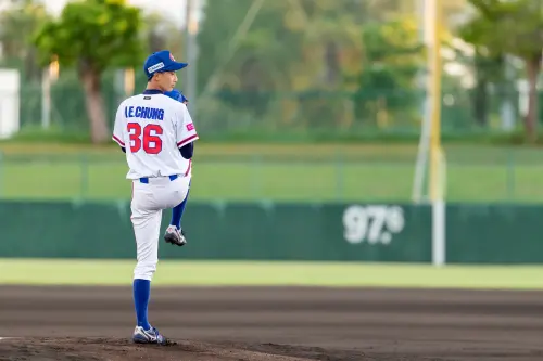 ▲U18中華隊鍾亦恩先發面對中國隊，主投4局無失分，還飆出8次三振。（圖／中華棒協提供）