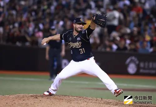 ▲味全龍洋投鎛銳首度對中信兄弟先發。（圖／記者葉政勳攝 ,2025.09.05）