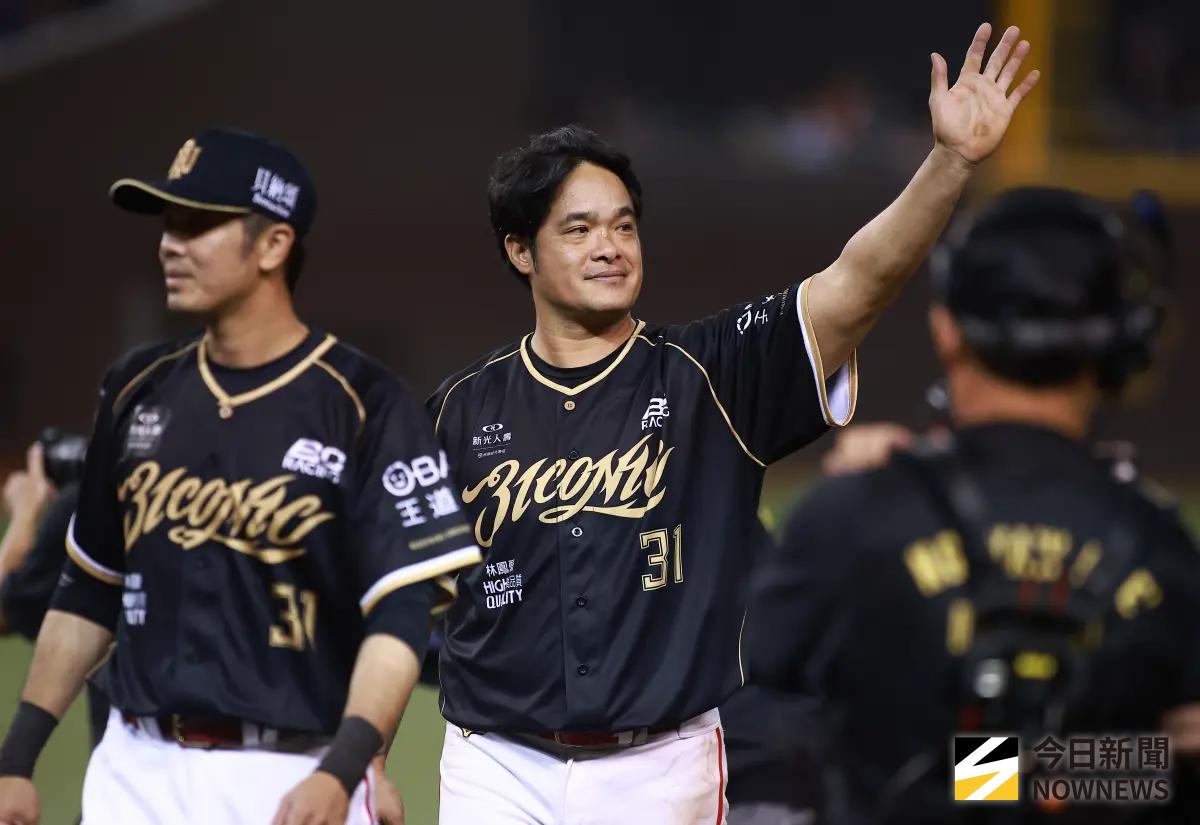 ▲林智勝引退系列賽第2天，林智勝再度先發上陣，打第七棒、指定打擊出戰，這是他相隔1年2個月，再度連續2天擔任先發出賽。（圖／記者葉政勳攝 ,2025.09.05）
