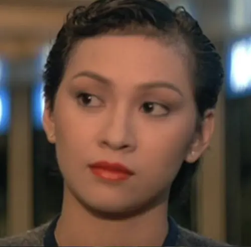 ▲余安安曾是走紅香港大小銀幕的美人，外型搶眼，感情發展當然也是外界關注的焦點。（圖／摘自HKMDB）