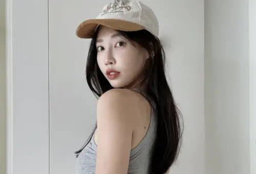 ▲Joeman在2018年8月宣布與「重機女神」咪妃交往，也是當時YouTuber圈最知名的情侶。（圖／咪妃IG@juliamisakii）