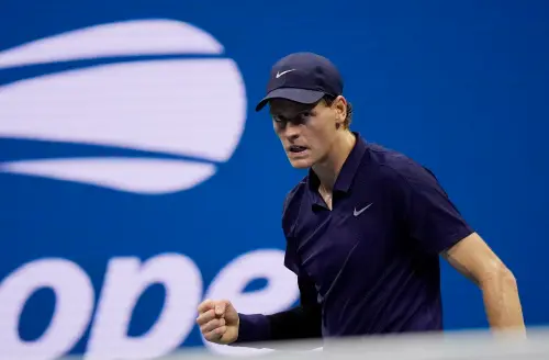 ▲義大利世界球王辛納（Jannik Sinner）在硬地豪取27連勝，挑戰費德勒後美網衛冕第一人。（圖／路透／達志影像）