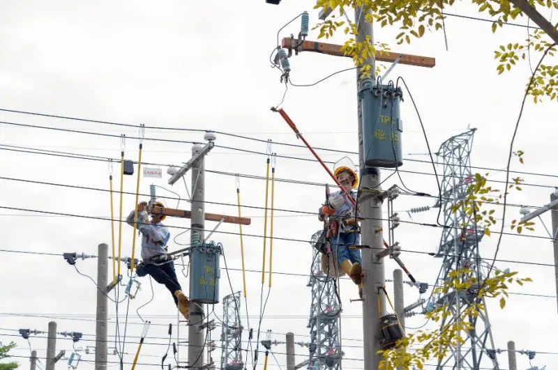 ▲今年台電「大學及研究所獎學金」甄選將招考12類科、共70個名額，即日起開放網路報名至9月19日。（圖／台電提供）