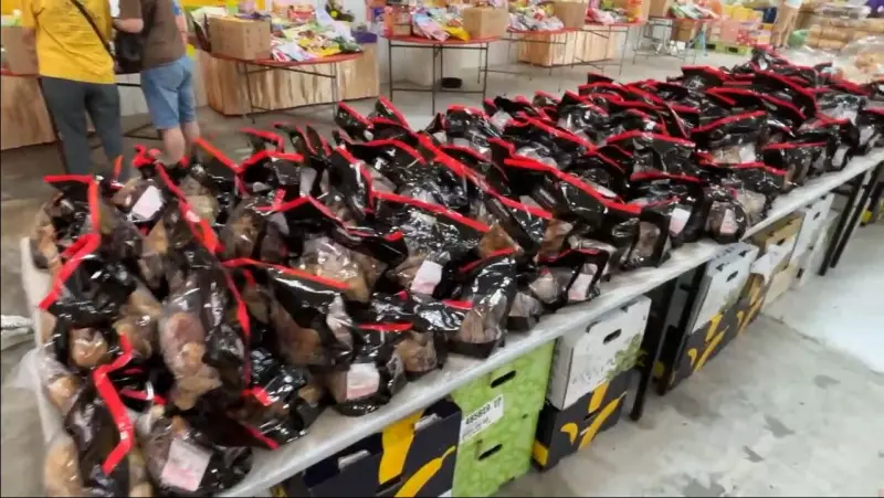 ▲美式賣場好市多（Costco）的招牌熱食品項8支烤雞大腿、烤全雞一直都是相當受到歡迎的商品。（示意圖／好市多會員提供）