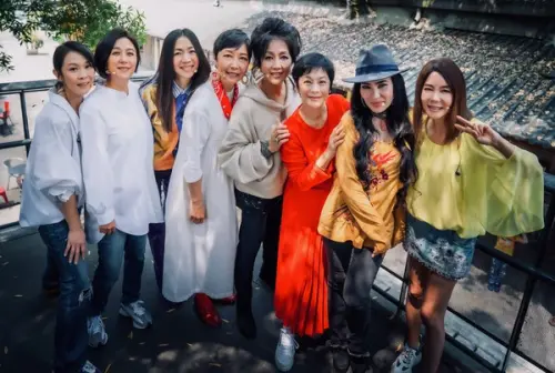 ▲2021年由張艾嘉發起重唱〈快樂天堂〉，包括劉若英（左起）、黃韻玲、萬芳、王新蓮、齊豫、張艾嘉、潘越雲、辛曉琪參與演唱。（圖／CNEX紀實頻道提供）