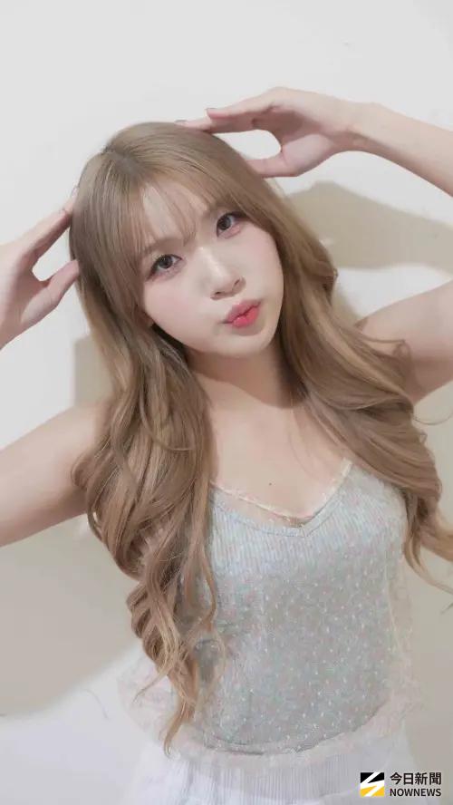 ▲外表甜美的廉世彬，對於未來的自己完全不設限，希望可以透過脫口秀或綜藝節目，展現自己搞笑的一面。（圖／記者張一笙攝）