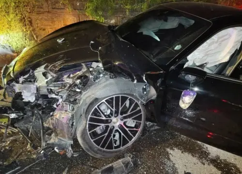 烏來夜遊嚴重車禍！年輕男女頭破、脾臟破送醫　加護病房觀察中
