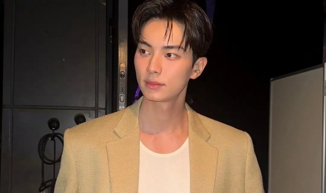 ▲李彩玟因《暴君的廚師》爆紅，不過他早在1年前就認愛柳多仁，近日劇組殺青宴還被捕捉戴情侶對戒，偷偷放閃女友，再度讓粉絲被甜翻。（圖／李彩玟IG@l.c.m____）