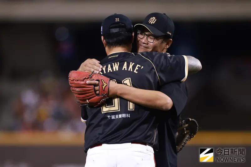 ▲林智勝哥哥林祖懷受邀擔任林智勝引退賽最終戰賽前開球嘉賓。（圖／記者葉政勳攝,2025.09.07）