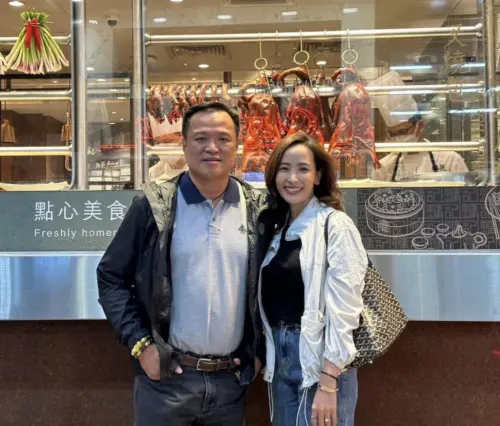 ▲泰國新任總理阿努廷與小20歲嬌妻塔納農。（圖／翻攝自星洲網）