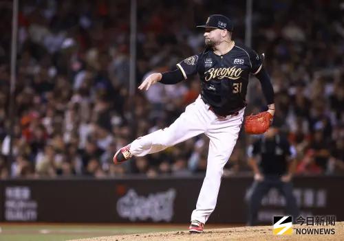 ▲味全龍近期吞下3連敗，盼今日先發投手伍鐸能助隊止敗。（圖／記者葉政勳攝 ,2025.09.07）