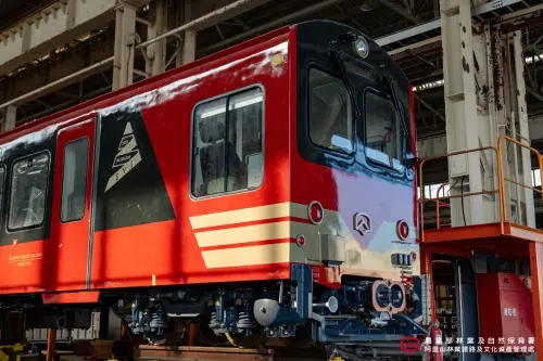 ▲阿里山林鐵高階款列車「森里號」亮相。（圖／翻攝自農業部官網）