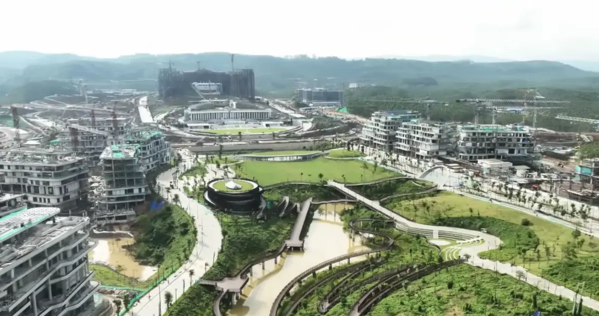 ▲印尼新首都努山塔拉遷都計劃縮水，新建的總統府和嶄新道路大多依然空蕩蕩。（圖／翻攝自維基百科）