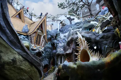 ▲越南山城大叻，這裡有一座令全世界建築愛好者瘋狂的奇特建築，被稱為「瘋狂屋」，正式名稱是恆娥別墅。（圖／取自Pixabay）