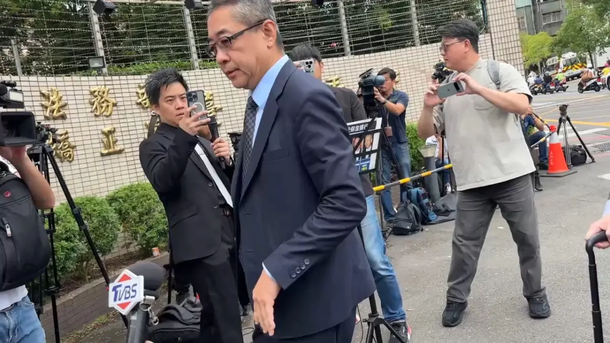 ▲柯文哲委任律師鄭深元到北所辦律見，勸柯文哲同意7千萬交保。（圖／翻攝畫面）