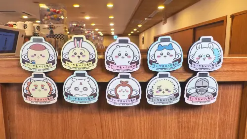 ▲藏壽司「吉伊卡哇」5款鮮度君「磁貼2件套」雙搭款式設計，一次擁有兩個主角。（圖／藏壽司提供）