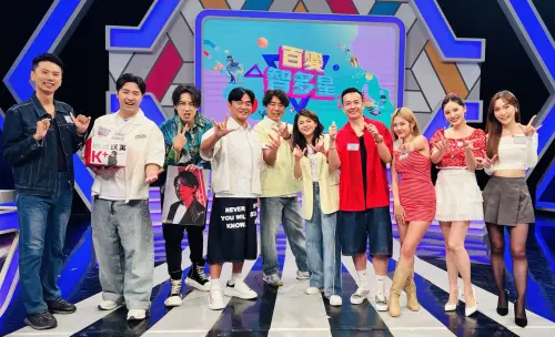 ▲吳宗憲（左四）難得參加《百變智多星》的錄影，他也一起加入節目中的各項益智競賽。（圖／年代提供）