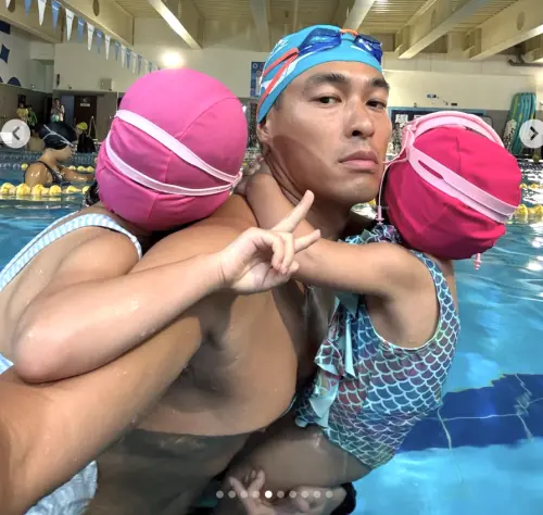 ▲雖然爸爸生病了，但三寶快誕生的好消息，也讓楊祐寧打起精神。