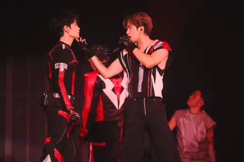 ▲嘉賓王心凌驚喜登場，與Energy一起唱跳〈愛你〉。（圖／相信音樂）