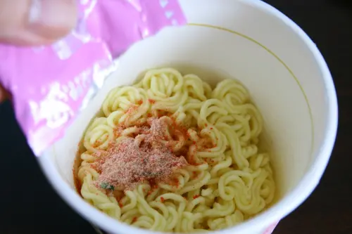 颱風天必備！這國家「最會吃泡麵」人均1年81包　台灣排名曝
