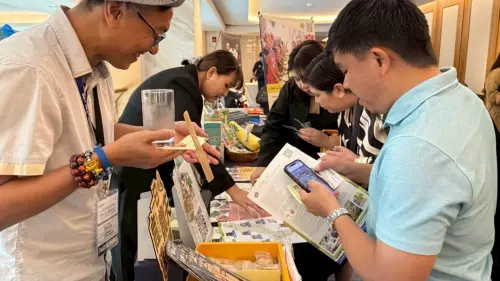 ▲會場人潮湧入，當地旅行業者、媒體代表、觀光協會成員紛紛駐足。（圖／高市府農業局提供）