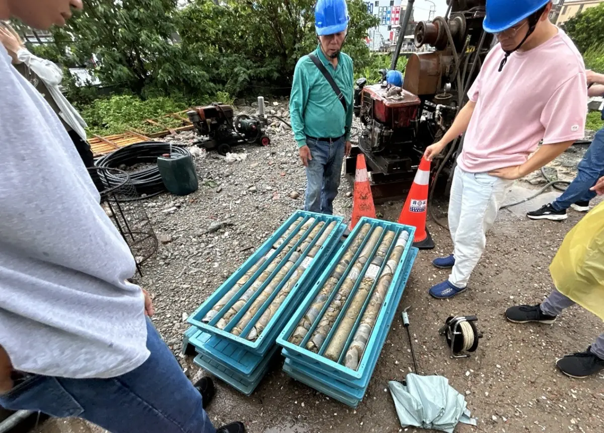 ▲高架段地質鑽孔深度量測調查(圖／捷工局提供2025.9.8)