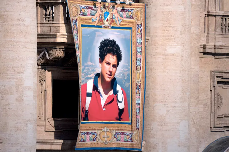 首位千禧世代聖人！「上帝的網紅」義大利少年封聖　8萬人見證