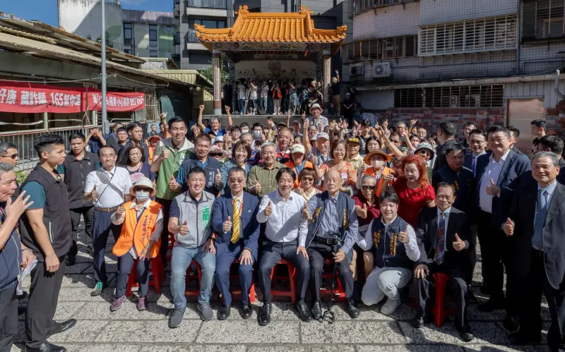 ▲《聯合報》報導稱後方媒體區「居高臨下」看總統，有心人士混入維安恐亮紅燈，對此府方反駁需核實媒體身份，一般民眾無法進入，更遑論「有心人士混入」。（圖／總統府提供）