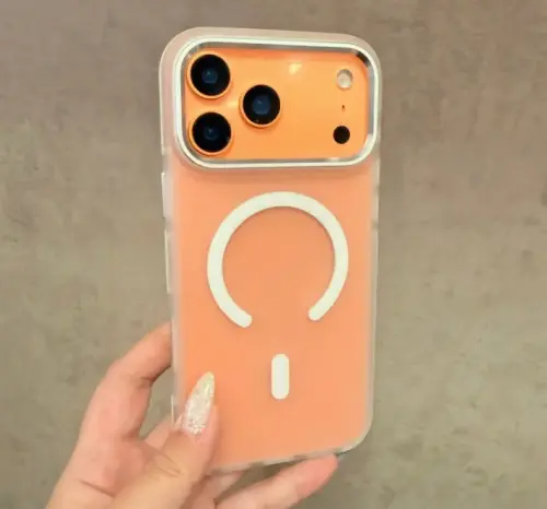 ▲iPhone 17 Pro的橘色到底是暗橘色還是亮橘色即將開獎，目前坊間通訊行拿到的模型機橘色非常漂亮，屬於亮橘色系列。（圖/台南東區強強滾3C通訊行）