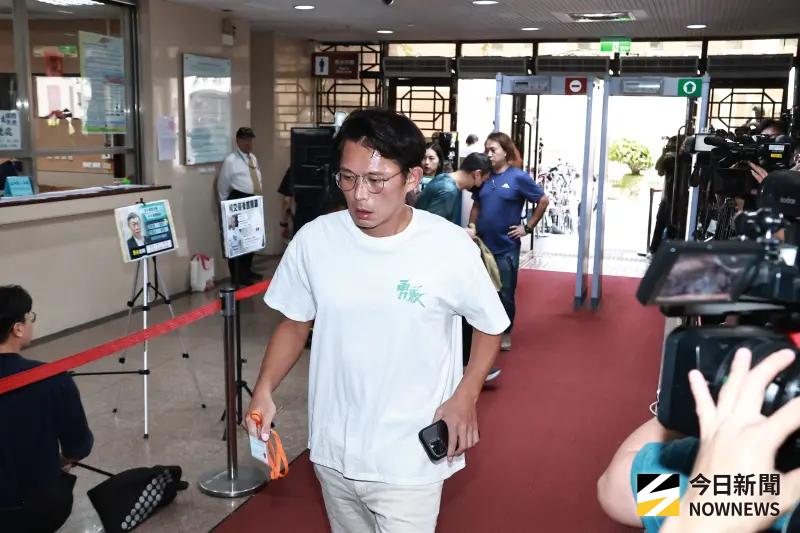    ▲柯文哲7000萬交保後京華城案首開庭，民眾黨主席黃國昌前往北院旁聽。（圖／記者吳翊緁攝，2025.09.09 ）  