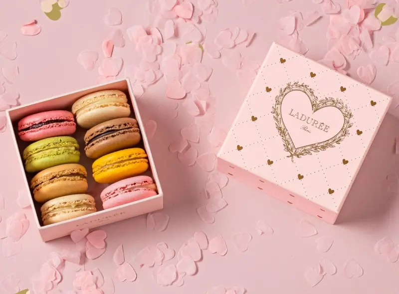 ▲以馬卡龍聞名全球的法國奢華糕點品牌LADURÉE，將再度來台。（圖／翻攝LADURÉE臉書）