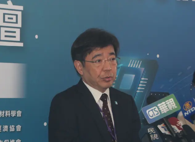 ▲劉文雄受訪表示,全球對於半導體人才需求高,有文獻指出,美國未來5至10年約至少有10萬人需求;亞洲可能會有20萬個人的需求。(圖/記者鍾泓良攝影)