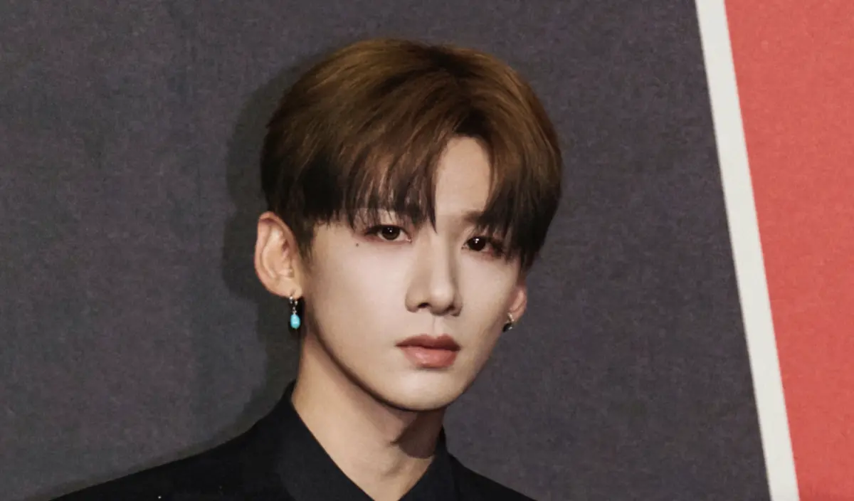 ▲《難哄》白敬亭（如圖）和宋軼疑似情變，宋軼和丞磊合作《與晉長安》飄曖昧，互看眼神非常有愛，這也是她難得願意為戲炒CP。（圖／翻攝自微博@白敬亭工作室）