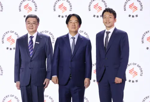 熱愛棒球籃球！賴清德大學打球照曝光　專精程度能當裁判
