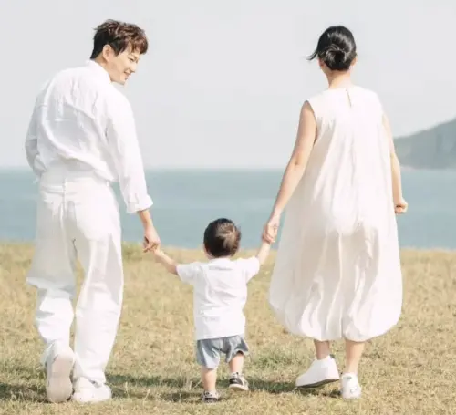 ▲威廉爆出爭議後，在社群發長文坦承錯誤，且承諾會努力成為讓孩子驕傲的爸爸。（圖／翻攝自liaowilliam）