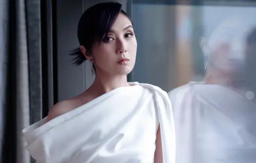 51歲楊千嬅突曬手部插針照！自爆健康檢查變動手術　最新病況曝
