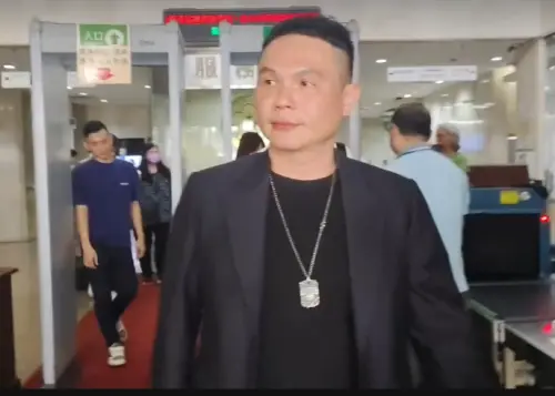 「超派鐵拳」值多少？超哥喊50萬和解破局　嗆：判我100年好不好
