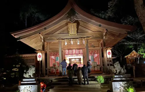 ▲福岡寶滿宮竈門神社擁有千年歷史，近年因為與《鬼滅之刃》主角炭治郎撞上姓氏而爆紅。（圖／GoogleMaps）